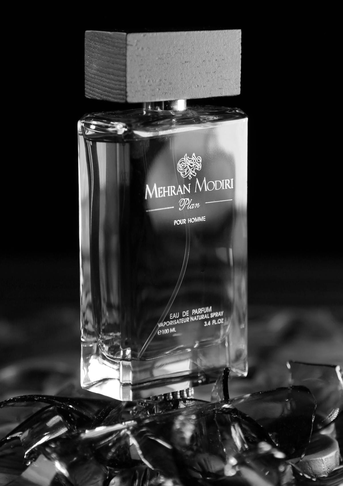 flacon de parfum niche élégant noir et blanc — meilleur parfum homme niche Noble Essence