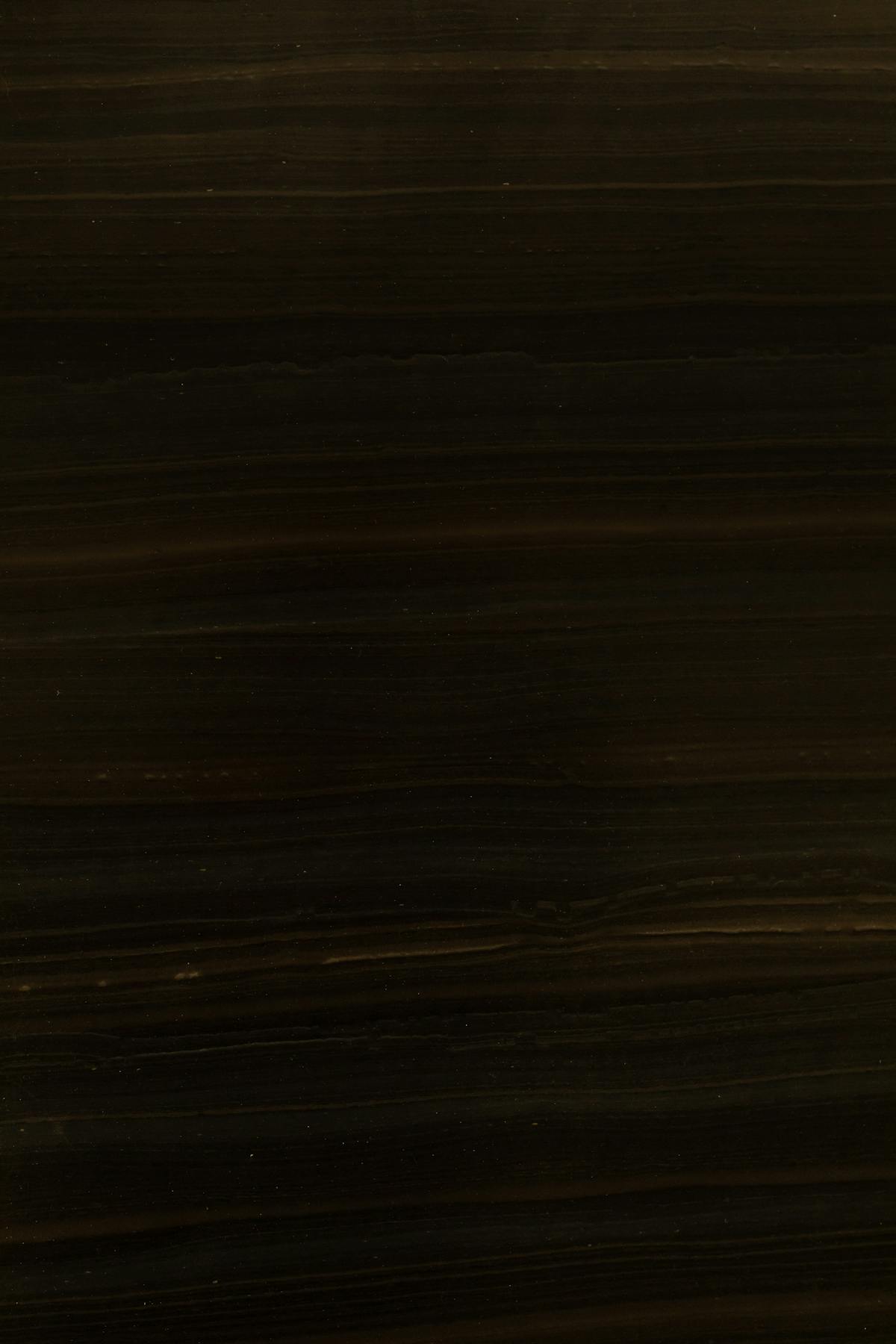 texture de bois sombre grain naturel — parfum boisé homme Noble Essence